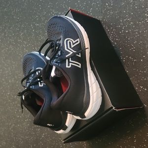 Tyr RUNNERS, new
